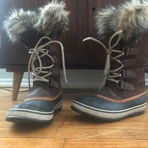 Sorel Joan of Arctic boots